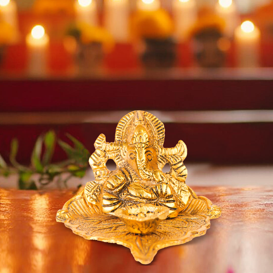 Devnidhii Diya Ganesh on Gold Peepal Leaf