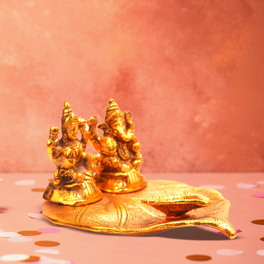 Devnidhii Diya Laxmi Ganesh on Gold Peepal Leaf Large Size