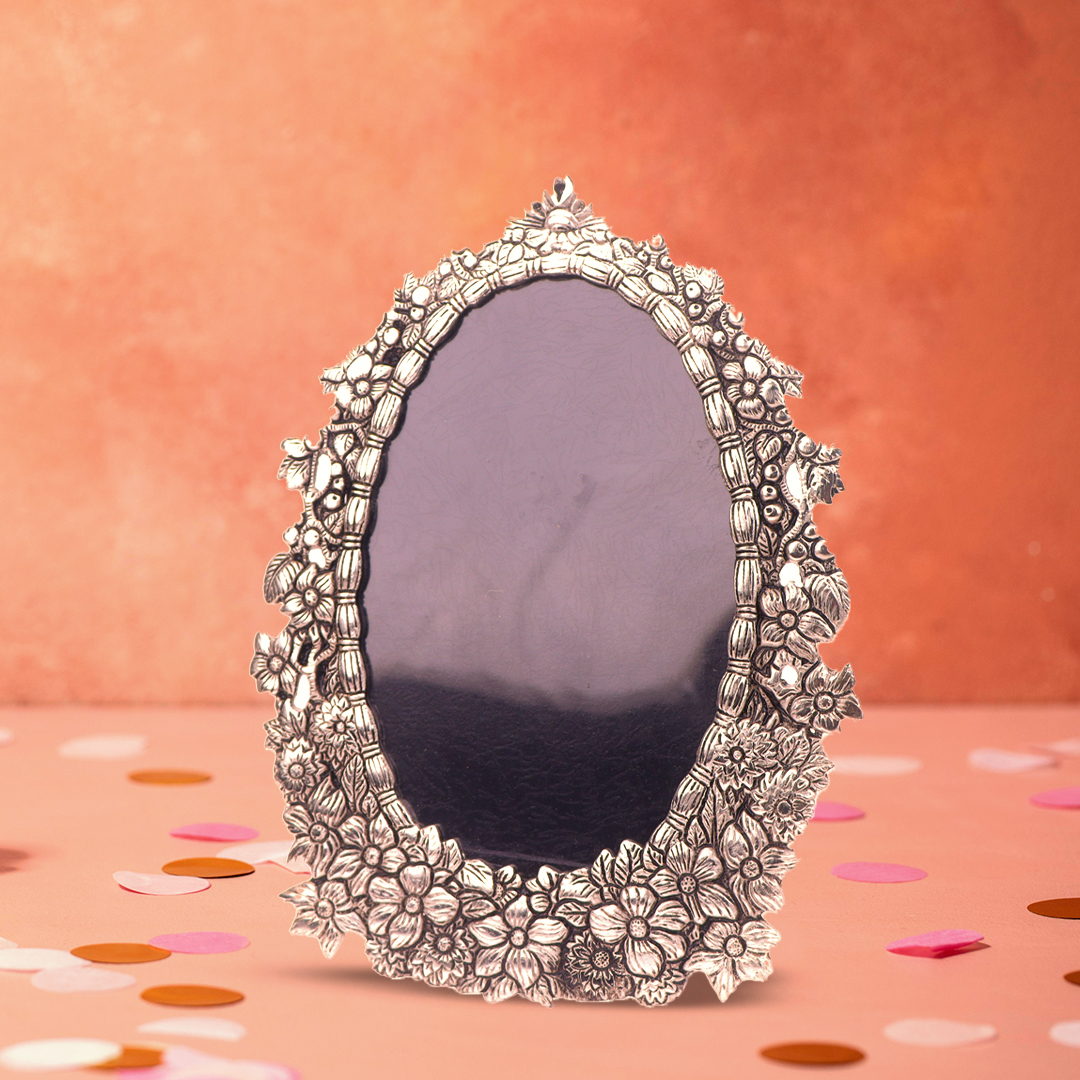 Devnidhii Photo Frame Silver Plated Oval Shape