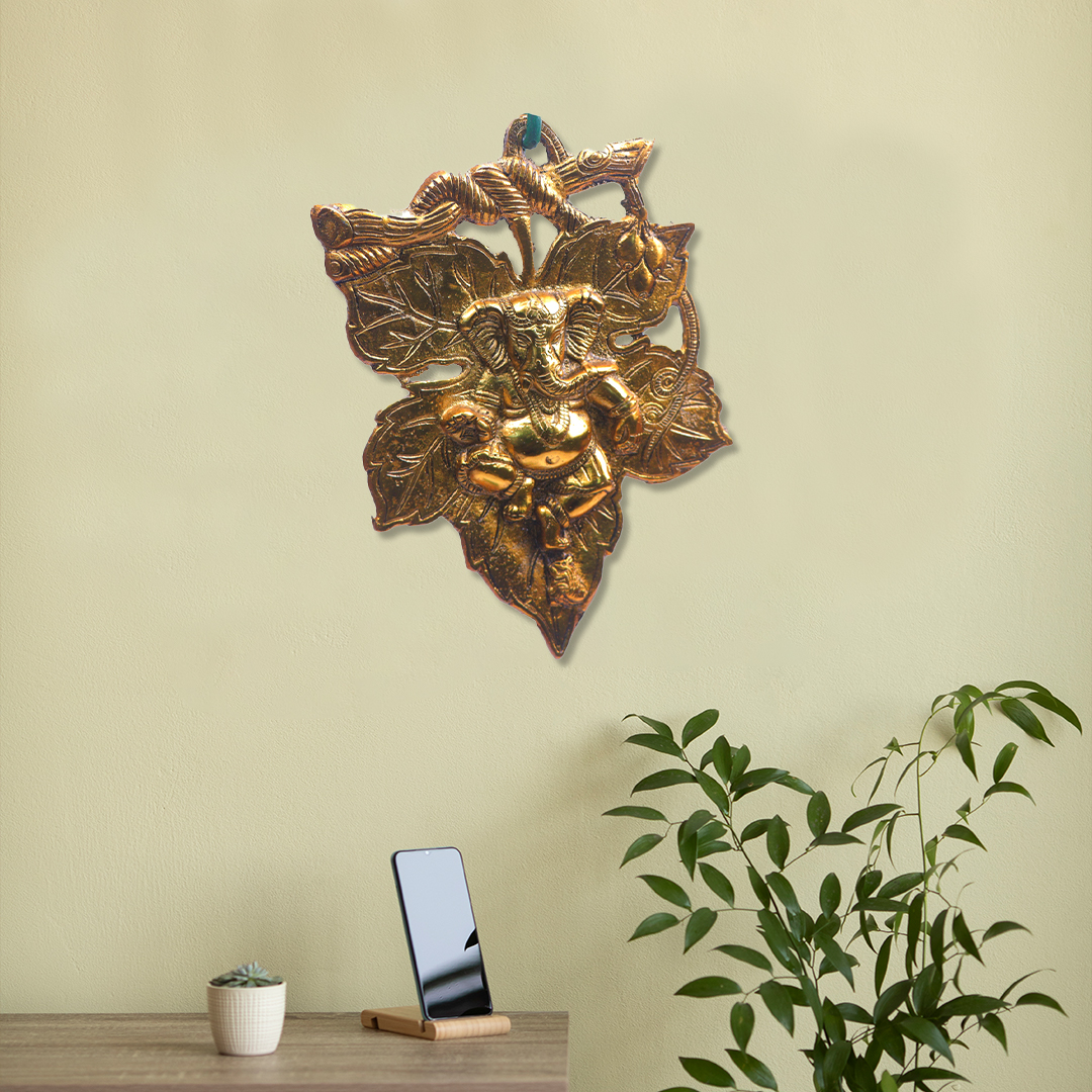 Devnidhii Ganesh Ji on Green Leaf Wall Hanging