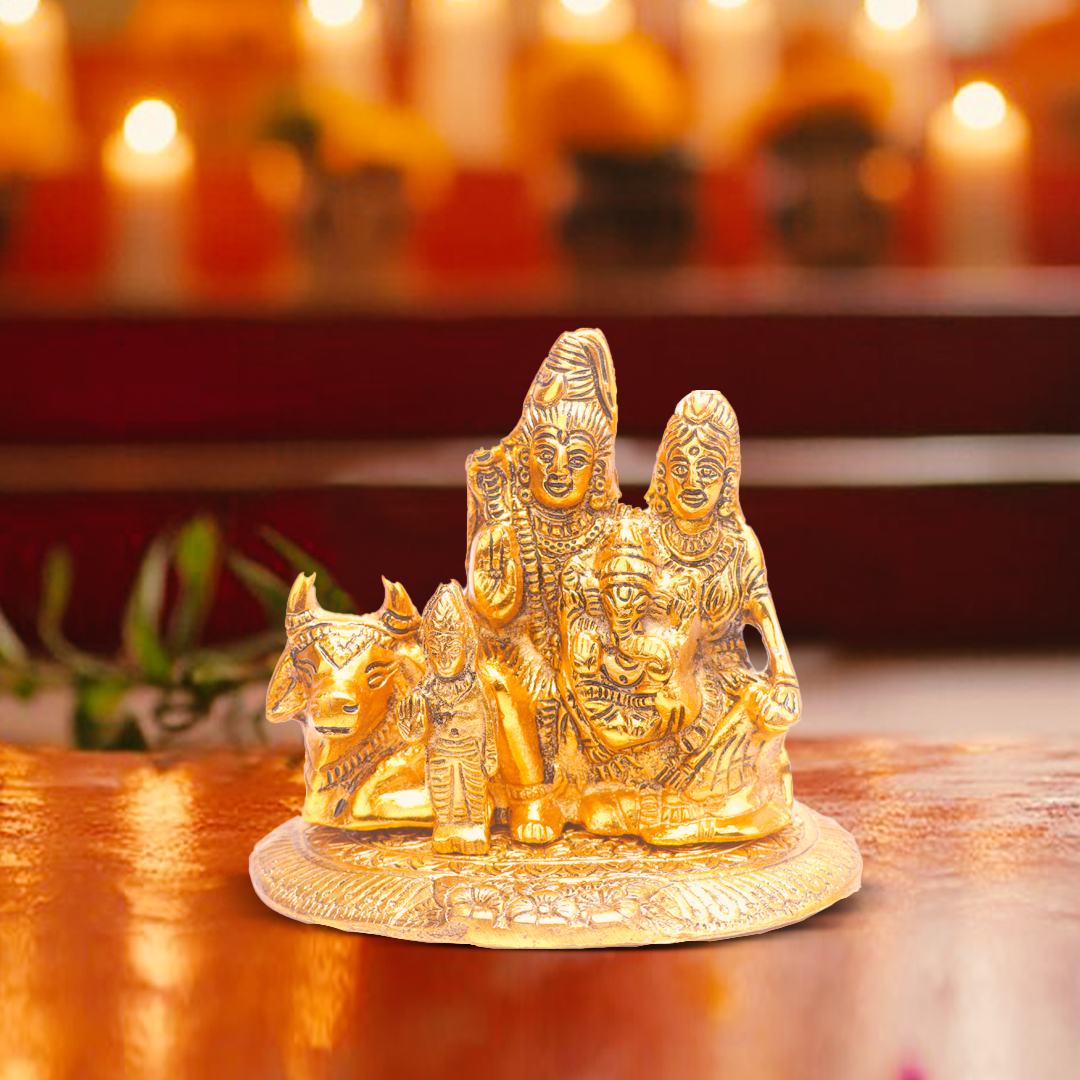 Devnidhii Shiv Parivar Big in Gold Polish