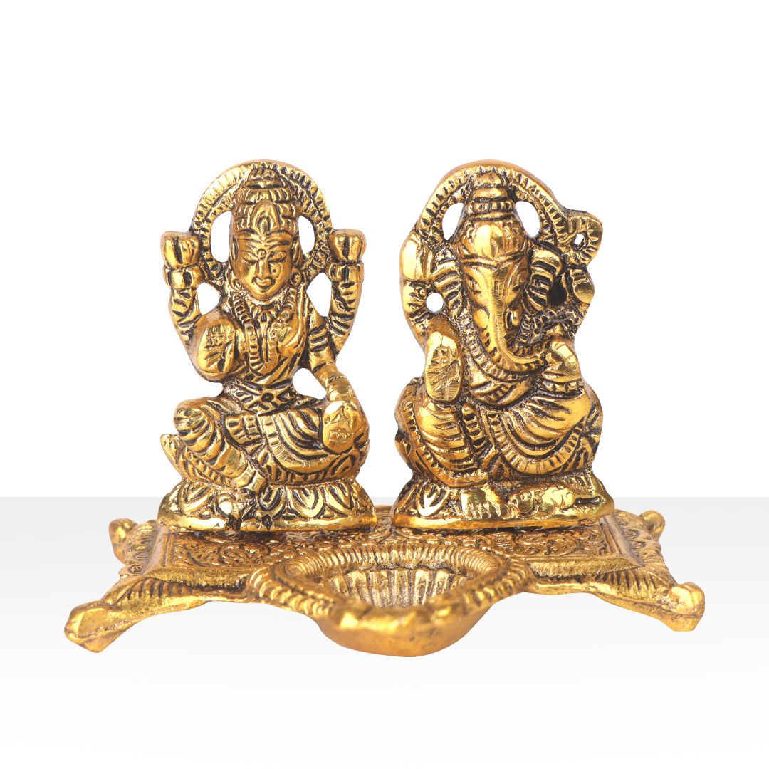 Devnidhii Diya Laxmi, Ganesh Gold Polish