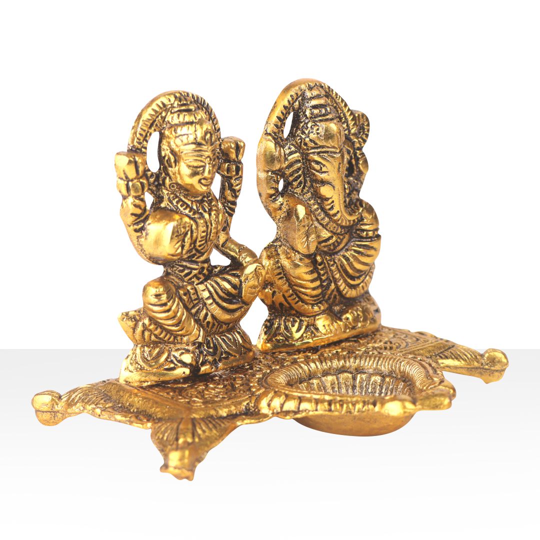 Devnidhii Diya Laxmi, Ganesh Gold Polish