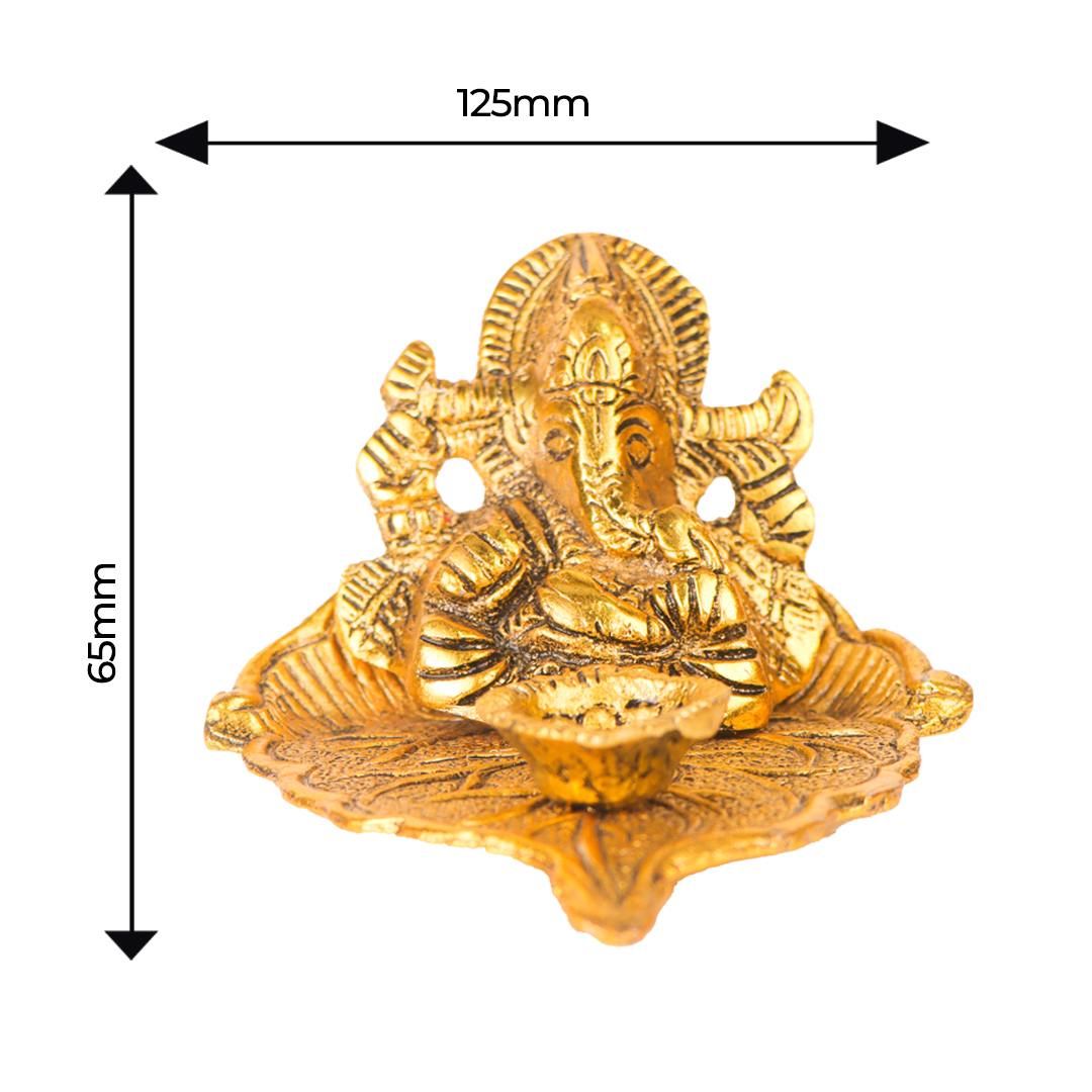 Devnidhii Diya Ganesh on Gold Peepal Leaf