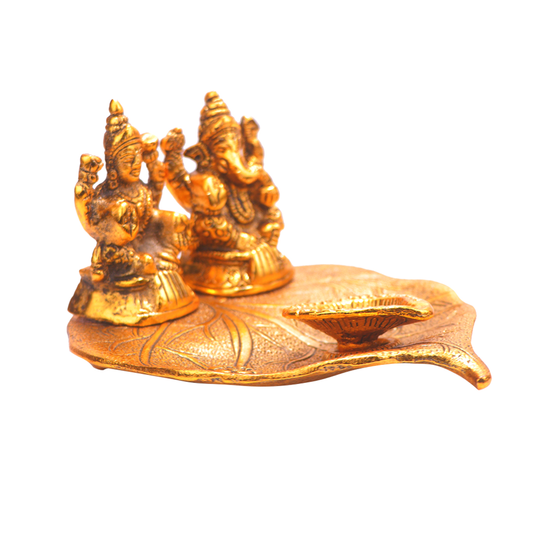 Devnidhii Diya Laxmi Ganesh on Gold Peepal Leaf Large Size