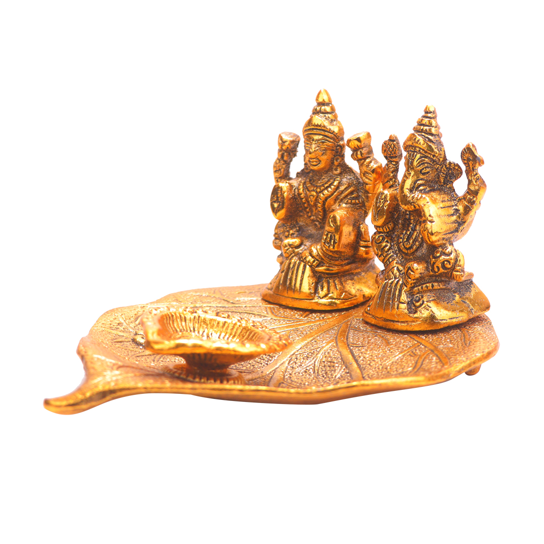 Devnidhii Diya Laxmi Ganesh on Gold Peepal Leaf Large Size
