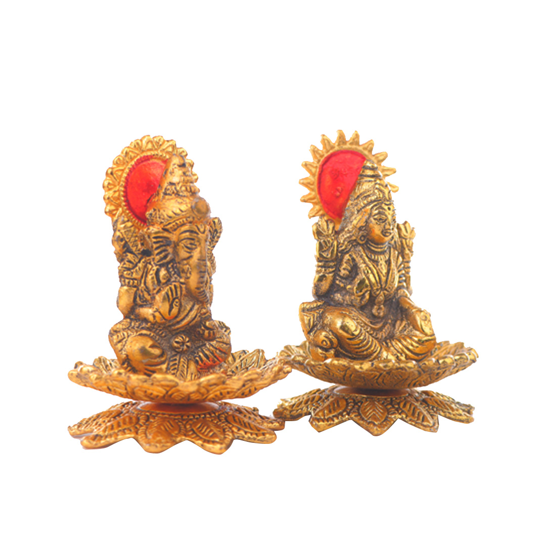 Devnidhii Laxmi, Ganesh Idol on Lotus Mehrab in Gold Polish