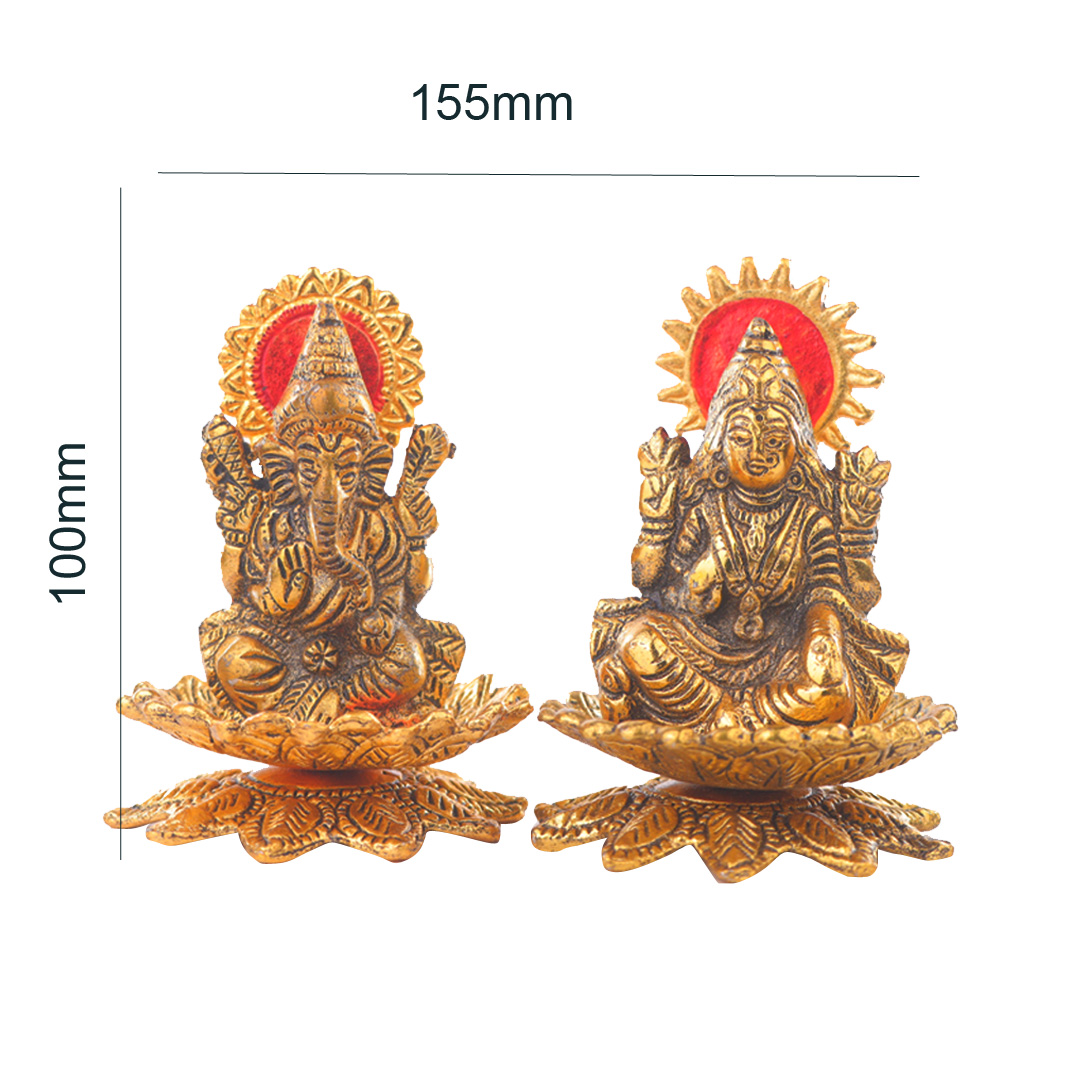 Devnidhii Laxmi, Ganesh Idol on Lotus Mehrab in Gold Polish