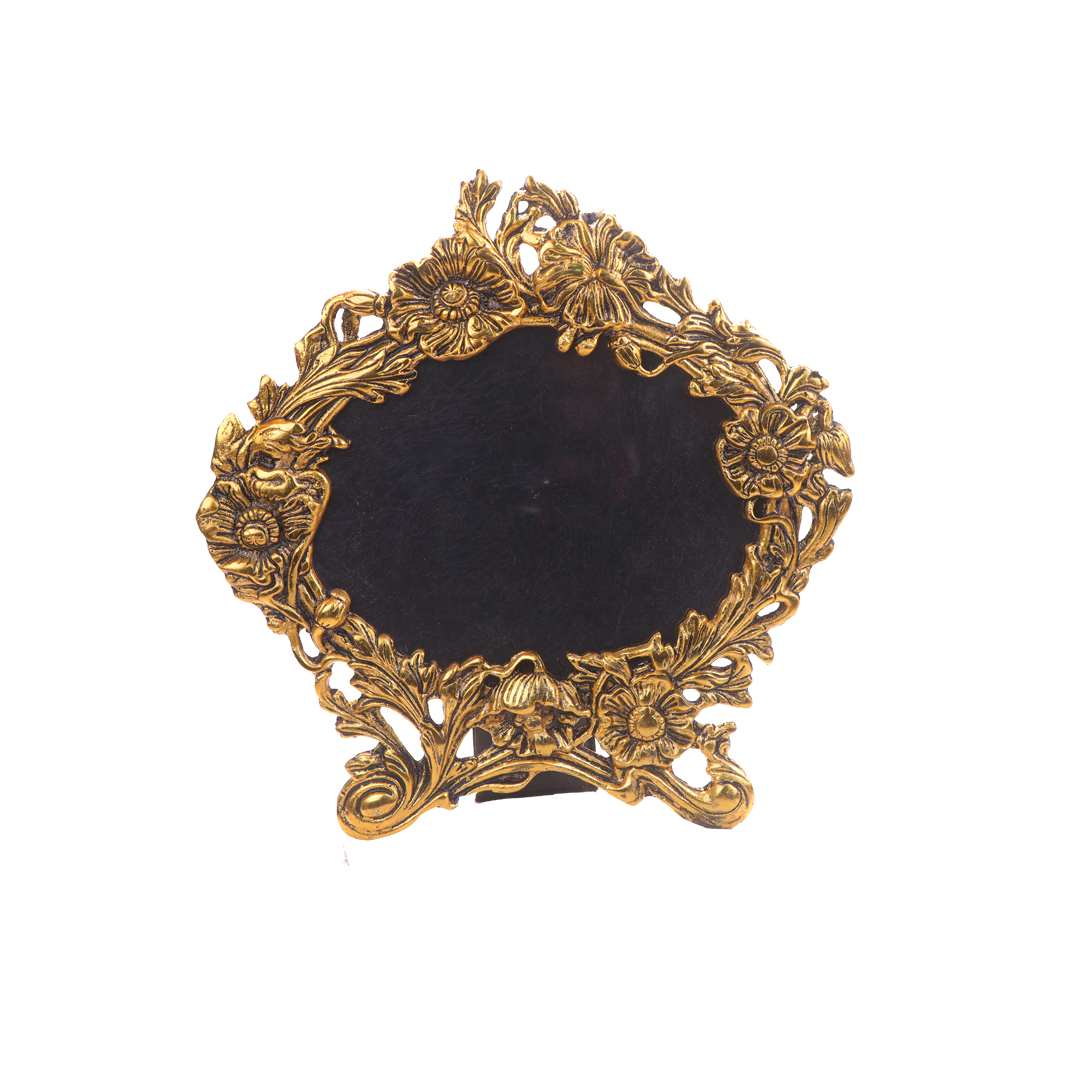 Devnidhii Photo Frame Oval Shape in Gold Polish