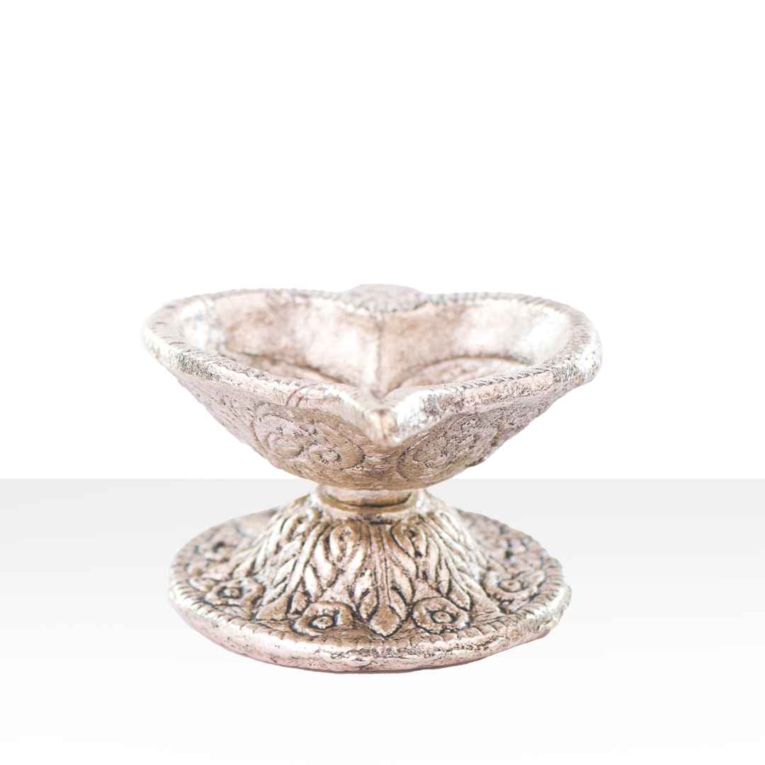 Devnidhii Diya Silver Plated Leaf Shape rratnaidhii
